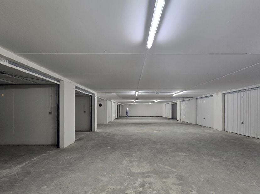 Garage à vendre
                    à 8420 Klemskerke