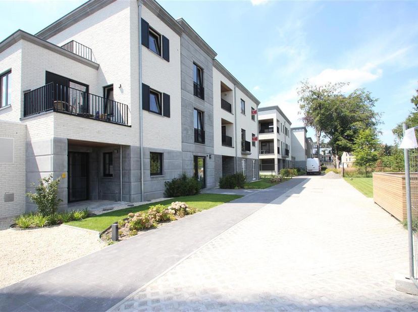 Garage à vendre
                    à 2350 Vosselaar