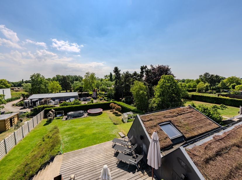 Magnifique maison à vendre avec jardin orienté au sud et entrepôt spacieux située dans la charmante ville d&#039;Oudenburg, où règne un équilibre parfait e