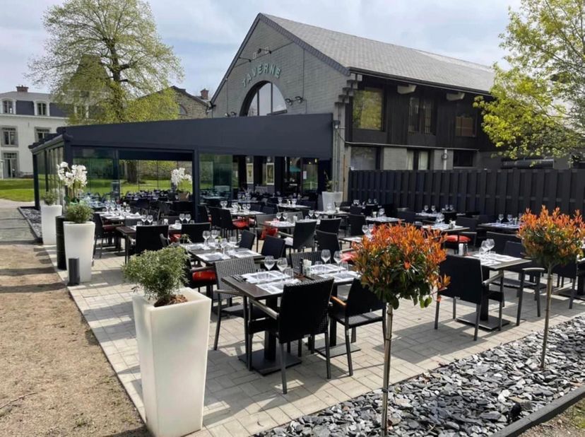 Situé dans un cadre dexception, ce restaurant, dont la réputation nest plus à faire, propose une cuisine savoureuse et de qualité.Létablissement dispo