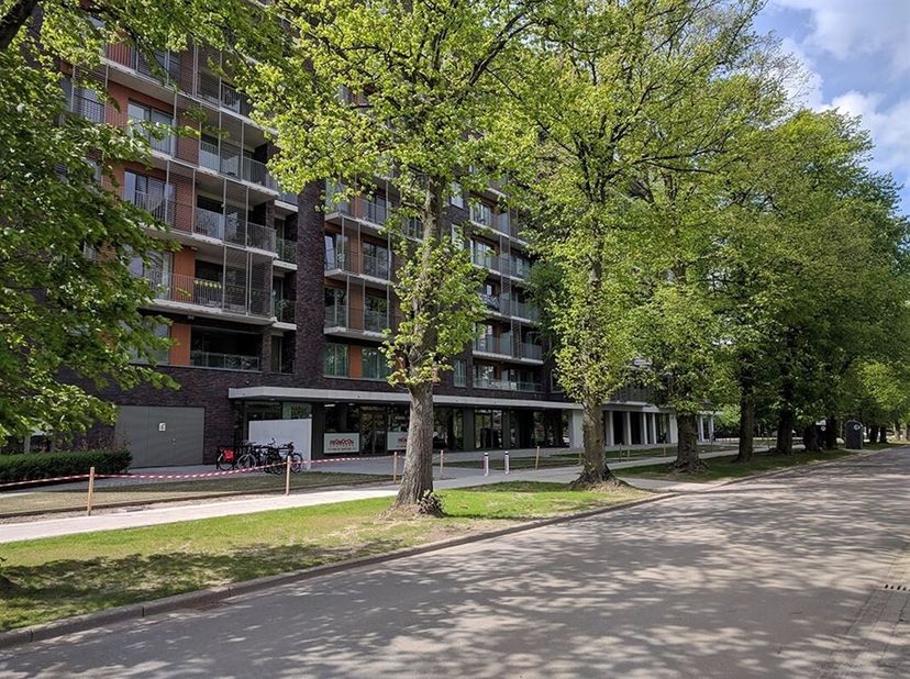 Dans un excellent emplacement à Mortsel à la frontière de Berchem, nous trouvons ce bel appartement de 3 chambres à coucher de pas moins de 130m2 dans