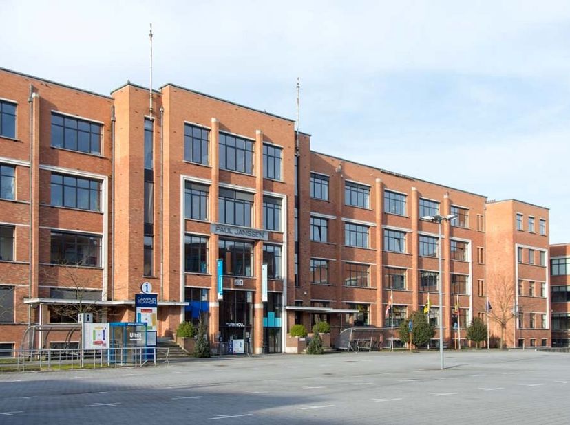 Bien professionnel à louer
                    à 2300 Turnhout