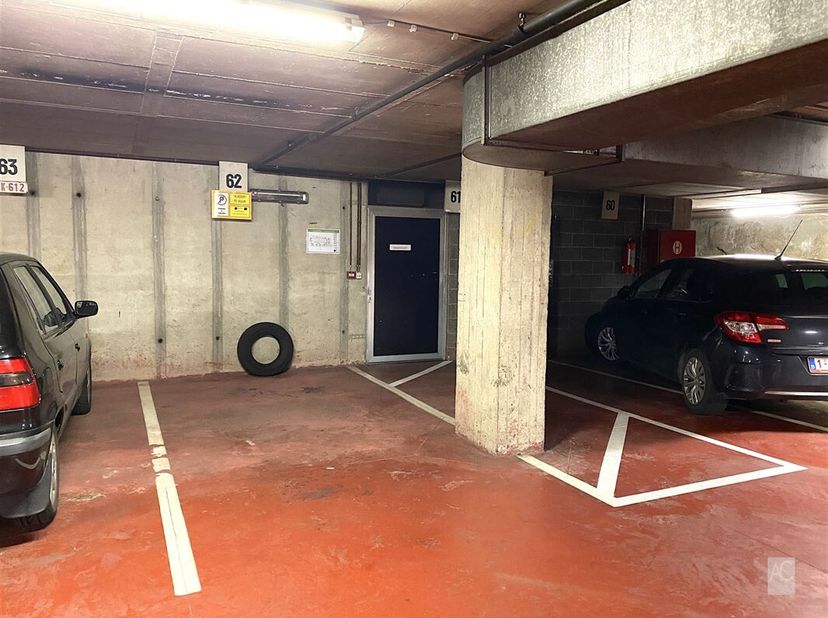 Zoekt u een veilige en comfortabele parkeerplaats in het centrum van Sint-Niklaas?&lt;br /&gt;
Ontdek onze exclusieve parkeermogelijkheid in dit ondergronds