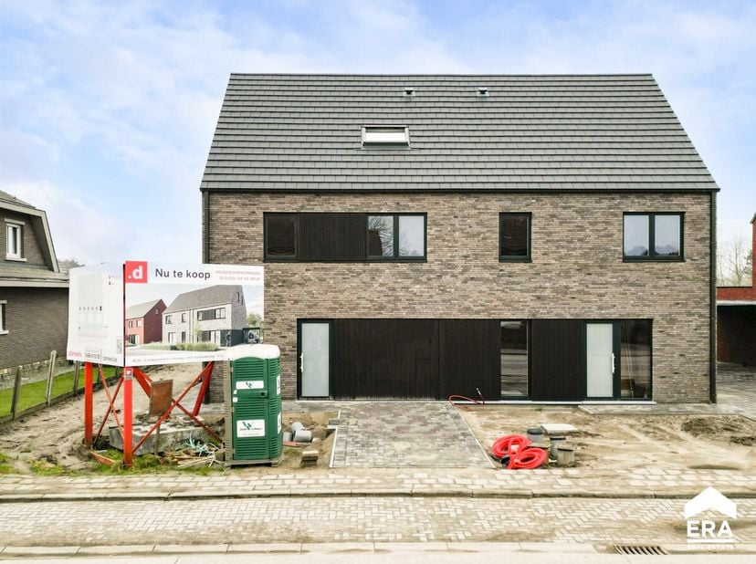 [[ CE BIEN PARTICIPE À LA JOURNÉE MAISONS OUVERTES ERA LE 15/3 DE 11:00 À 12:00 ]]&lt;br /&gt;
Ce bien participe à la Journée Maisons Ouvertes ERA. Visitabl