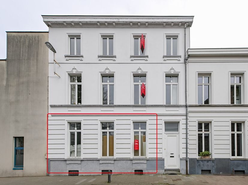 LOT 1 - AF TE WERKEN APPARTEMENT MET TUIN &amp; BERGING, CENTRUM GENT &lt;br /&gt;
 &lt;br /&gt;
Gelijkvloers 2 slaapkamer-appartement met tuin, ruime private berging