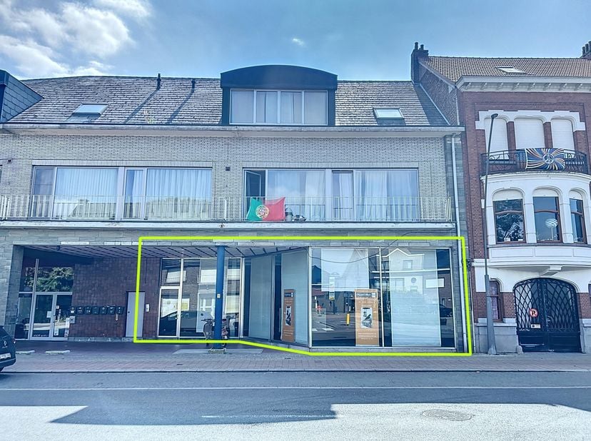 Opslagplaats van 75m², gelegen op een uitloper van het centrum van Berlaar - nabij het station en andere handelszaken.