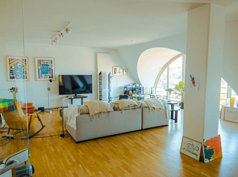 La résidence Dillens se compose de 20 appartements rénovés prévus de tout confort. Construite en 1994 et rénovée en 2015. Au rez-de-chaussée se trouve