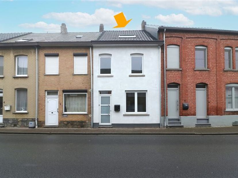 Op zoek naarpklare woning is goed gelegen in het meest pittoreske deel van Scherpenheuvel, vlakbij het historische centrum en het gemeenteplein met ma