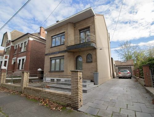                                         Maison à vendre à Lodelinsart, € 249.000
