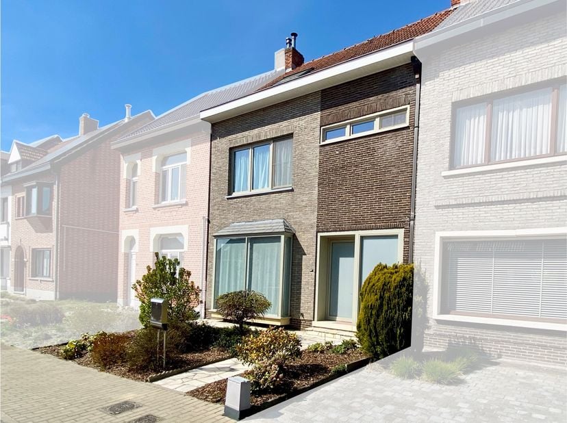 Ben je op zoek naar een goed onderhouden gezinswoning met veel ruimte en een rustige ligging? Lees dan zeker verder!&lt;br /&gt;
Onder de toets &quot;360° kan je