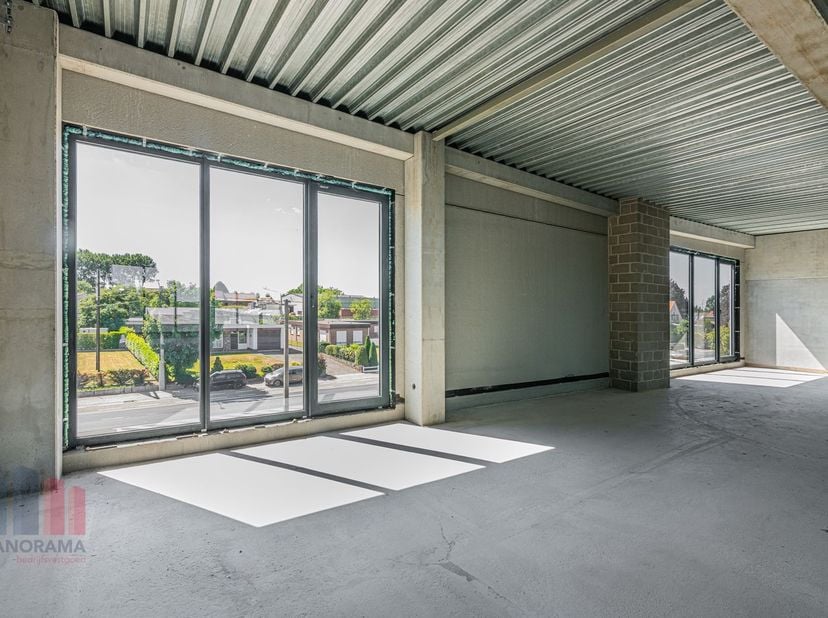 Bien professionnel à vendre
                    à 8830 Gits