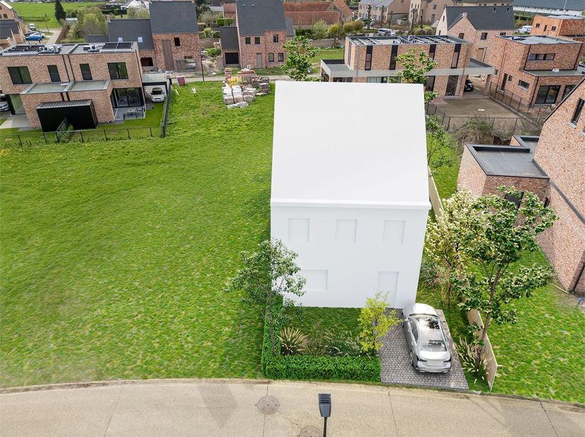 UNIEKE KANS! Deze knappe kavel van 3a 41ca, voor een half open woning, gelegen in Bree (Gerdingen) in het gloednieuwe woonproject ‘Op de Koopman’, bie