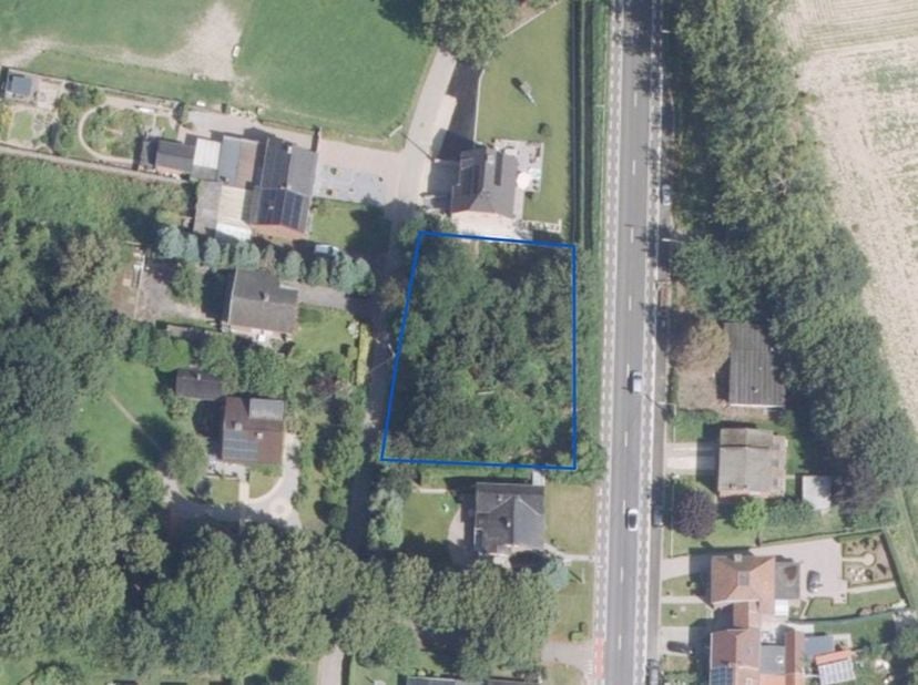 ***** Bekijkt u dit pand via Zimmo? Ga direct naar https://av-vastgoed.be/tekoop/6404waar u meer informatie terug vindt! *****&lt;br /&gt;
&lt;br /&gt;
LIGGING&lt;br