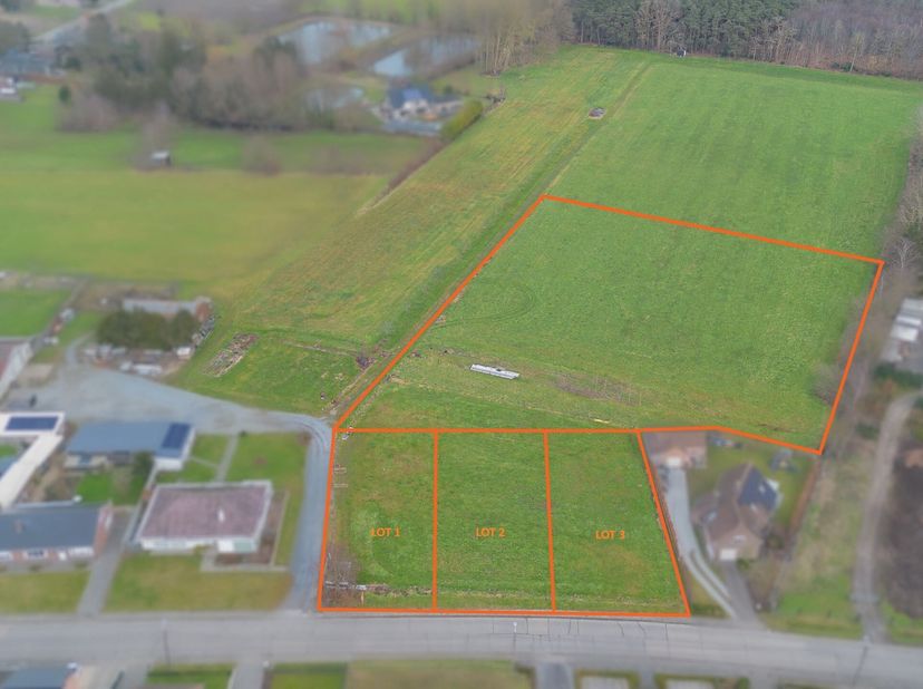 SERSKAMP - Bouwgrond voor open bebouwing met landelijk uitzicht. LOT 2&lt;br /&gt;
Bent u op zoek naar een centrale locatie om uw droomhuis te bouwen? Deze