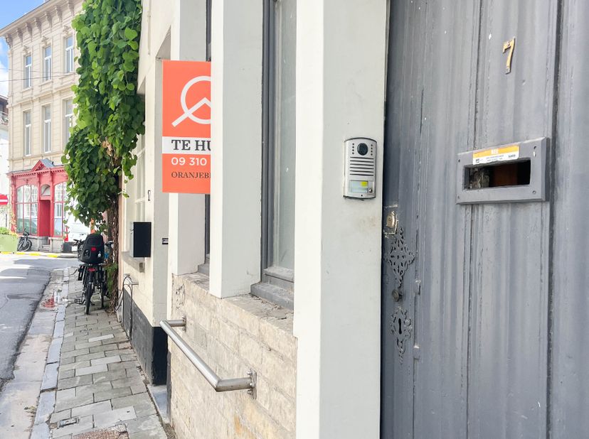 Bezichtiging en info ENKEL via mail naar info@oranjeberg.be ; Visit or more information? ONLY contact via mail: info@oranjeberg.be&lt;br /&gt;
Gelegen pal i