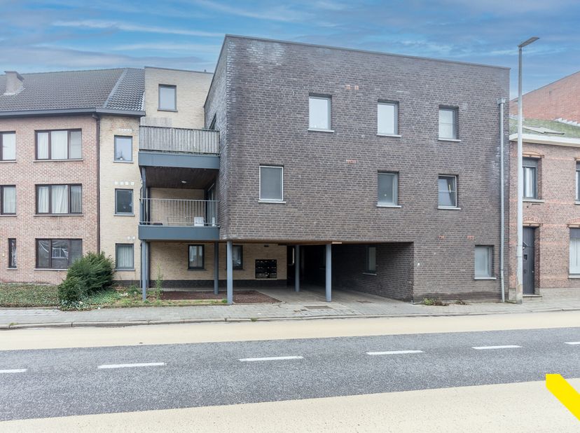 Interessant appartement op een boogscheut van centrum Mol!&lt;br /&gt;
Het appartement bevindt zich op de eerste verdieping en is bereikbaar met de lift/tra