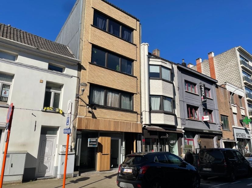 Bien professionnel à louer
                    à 2850 Boom