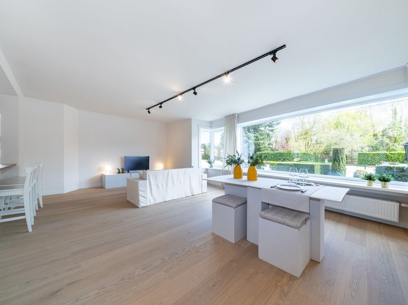 Ruim, energiezuinig en instapklaar: volledig gerenoveerd appartement in &quot;Residentie Sophie&quot;!&lt;br /&gt;
Dit prachtig vernieuwde gelijkvloers appartement co