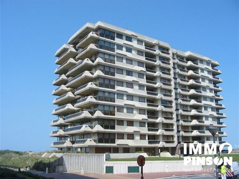 Garage à vendre
                    à 8660 De Panne