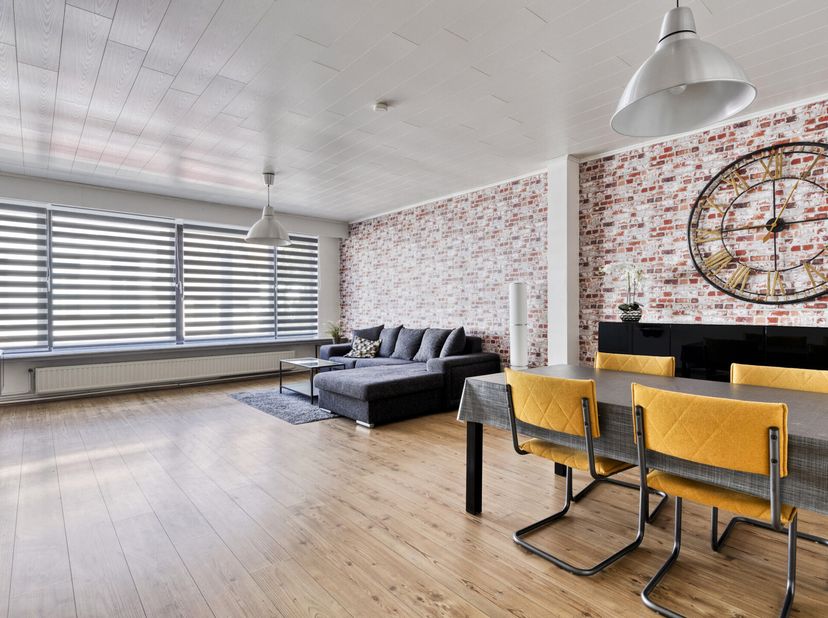 Ruim appartement met 2 slaapkamers op toplocatie in Deurne. Een ideale starterswoonplek of investering.&lt;br /&gt;
Indeling:&lt;br /&gt;
Dit goed onderhouden app