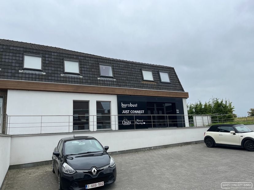 Kantoorruimte te huur in het centrum van Anzegem.&lt;br /&gt;
Oppervlakte: 25 m²&lt;br /&gt;
&lt;br /&gt;
Deze ruimte is ondergebracht in een burelencomplex op de eerst