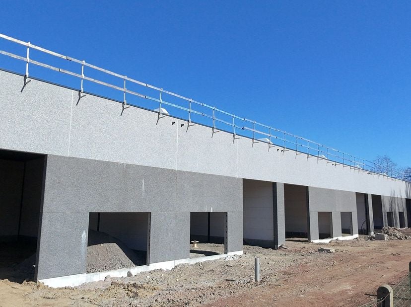 Nieuwbouw kmo unit, in project dat omvat 14 kmo gebouwen met oppervlaktes tussen 180m² en 252m². Volgens het gewestplan gelegen in zone voor ambachtel