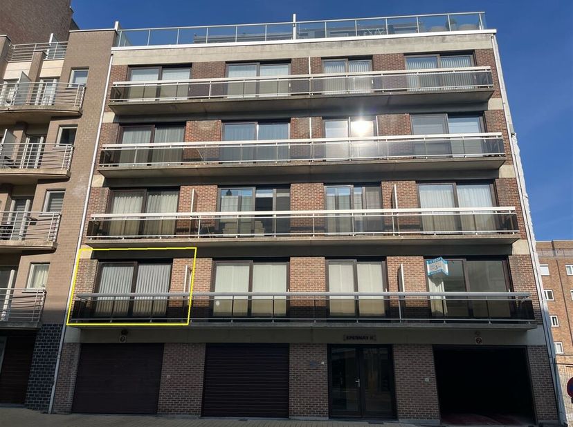 Welkom in Epernay II 0101 (Antoine Van Cailliestraat14), een ruim en lichtrijk 2-slaapkamerappartement in het hart van Middelkerke! Dankzij de twee te