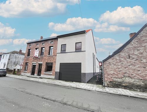                                         Appartement te koop in Elouges, € 80.000
