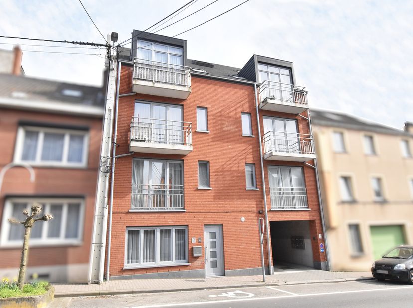 Locatie&lt;br /&gt;
Deze woning is ideaal gelegen en biedt snelle toegang tot de E429, het station, winkels en scholen. Een bevoorrechte locatie die comfort