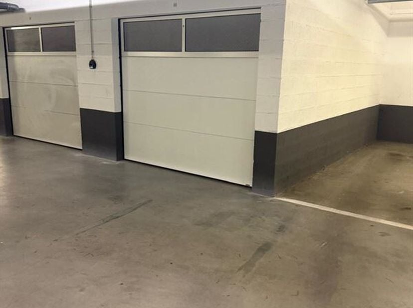 Garage à louer
                    à 3500 Hasselt