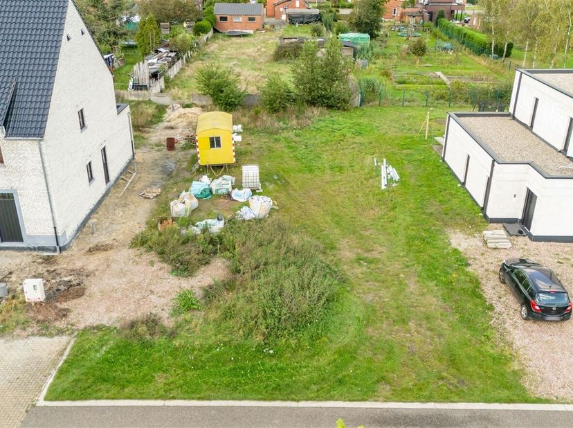 Terrain à vendre
                    à 3920 Lommel