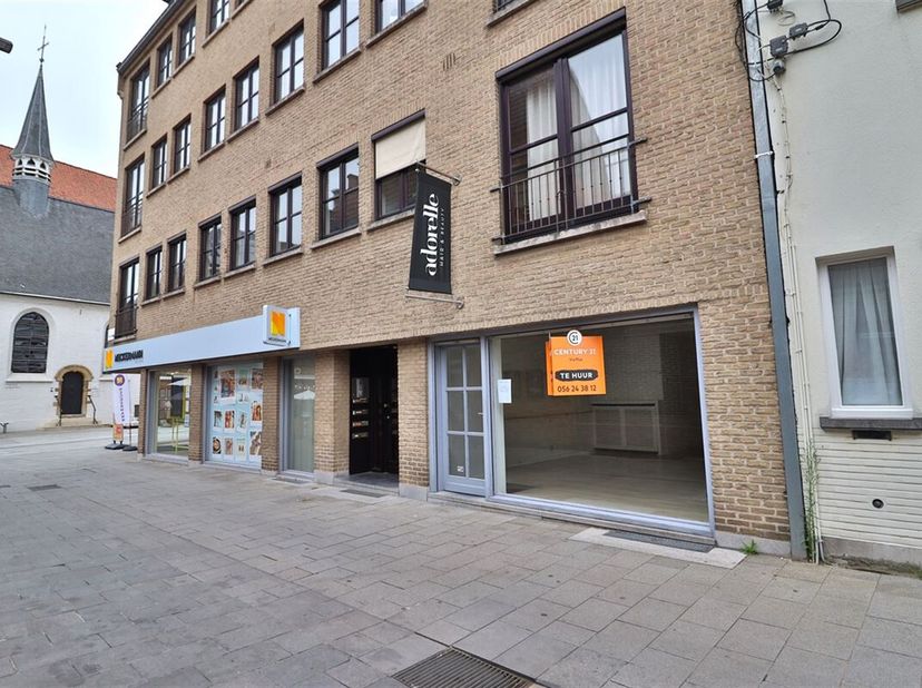 Bien professionnel à louer
                    à 8500 Kortrijk