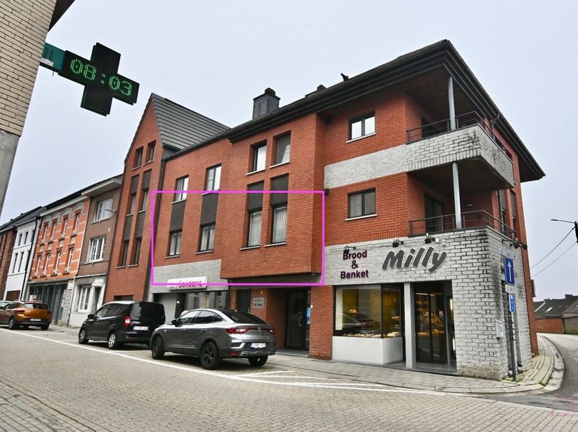 Dit instapklaar appartement ligt op zeer gunstige locatie in residentie &quot;De Graaf&quot;en is gelegen in het stadscentrum. Door de centrale ligging kan men