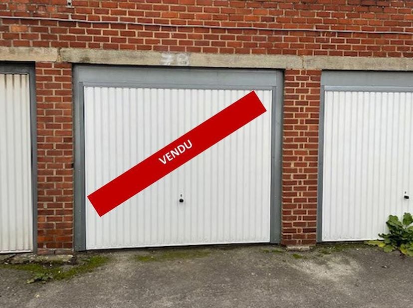 Garage désigné &#039;&#039;G9&#039;&#039; superficie 19 centiares situé à Montignies-sur-Sambre Chaussée de Châtelineau à côté du n°77&lt;br /&gt;
Dans un complexe de garages m