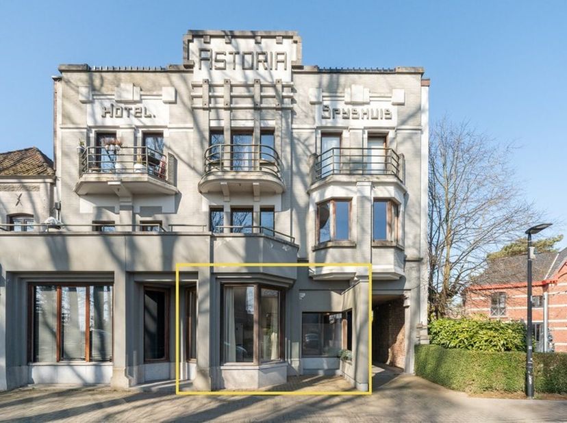 Vous êtes à la recherche d&#039;un appartement d&#039;une chambre au rez-de-chaussée avec jardin ? Ceci est une excellente option ! L&#039;appartement est situé dans