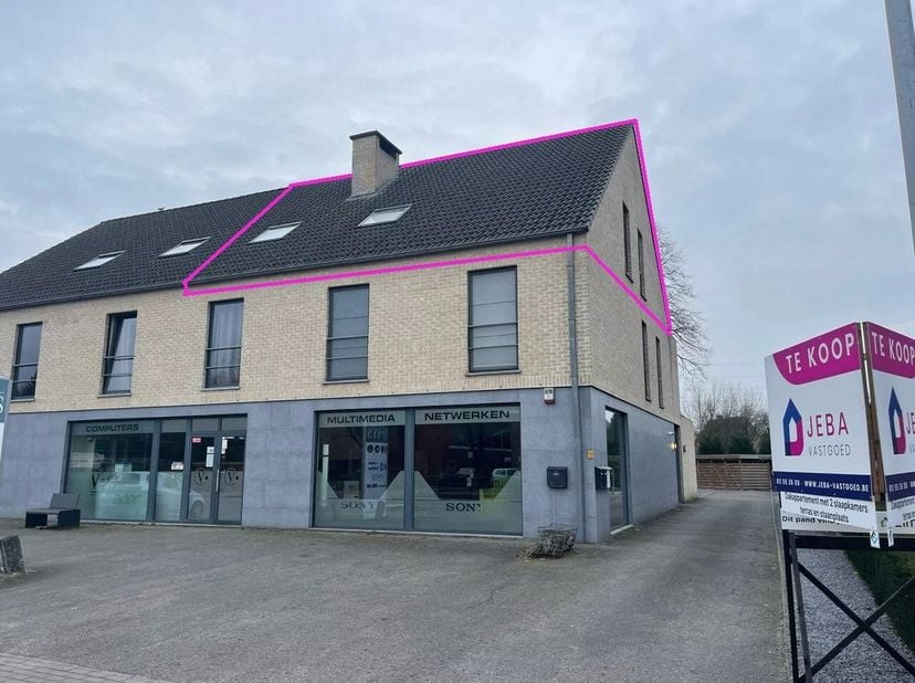 Appartement à vendre
                    à 2400 Mol