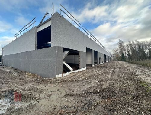                                         Bedrijfsgebouw te koop in Moorslede, € 262.650
