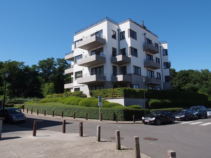 Prachtig penthouse te koop, gelegen aan de rand van het tien hectare grote groene gebied Keyenbempt, op een steenworp afstand van Bourdon, Dieweg, Glo