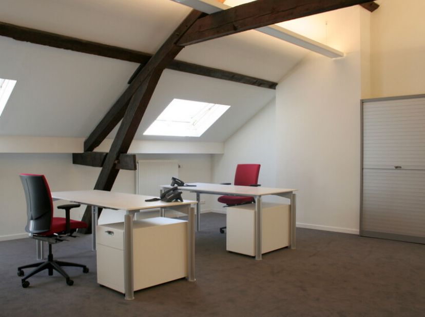 Mooie kantoorruimte in het business center Bischoffsheim.&lt;br /&gt;
Gelegen aan de kleine ring van Brussel, op een boogscheut van de beurs en de Grote mar