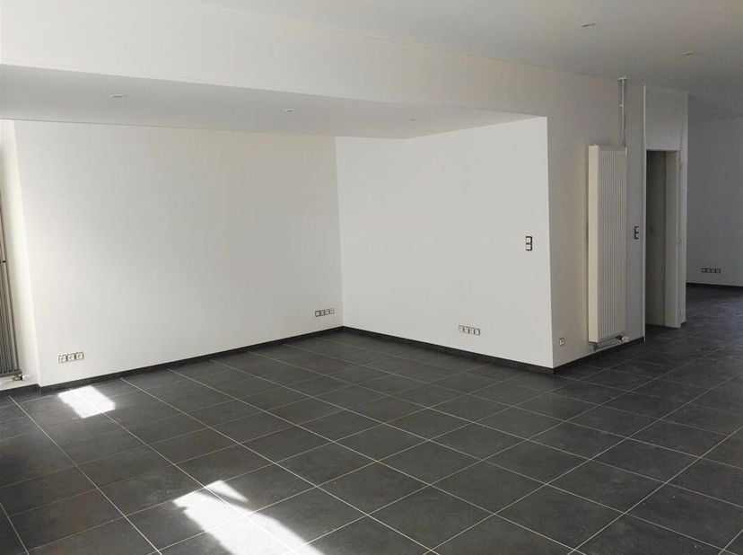 Cette annonce vous intéresse ?  Merci de nous communiquer votre adresse mail à l&#039;adresse location@homesweetgaume.be afin que nous puissions vous envoy