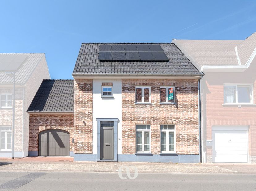 Ben je op zoek naar een ruime woning met een minimaal aan verbruik in het centrum van Ruien? Dit is een uitgelezen kans.&lt;br /&gt;
Deze woning bevindt zic