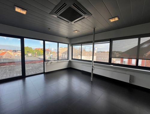                                         Kantoorruimte te huur in Wetteren, € 3.220
