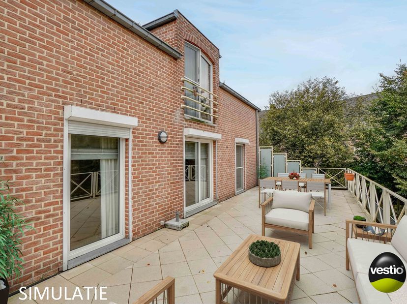 RUIM APPARTEMENT 144 M² MET 3 SLAAPKAMERS EN XXL TERRAS&lt;br /&gt;
&lt;br /&gt;
Op een uiterst rustige locatie, pal in het centrum van Opglabbeek treffen we dit