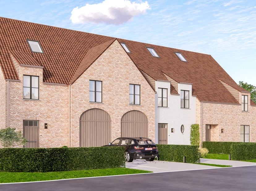 Nieuw project bestaande uit 3 woningen.&lt;br /&gt;
&lt;br /&gt;
De woning omvat een ruime inkomhal met apart toilet en toegang tot de eerste verdieping. Hierna k