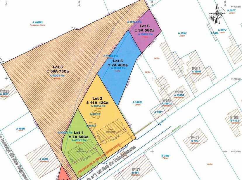 -SOUS OPTION- Terrain à bâtir de 7 ares 60 centiares. LOT 1 sur plan. &lt;br /&gt;
Proposant 24 mètres de façade.&lt;br /&gt;
Topographie plate. Situé en zone d&#039;h