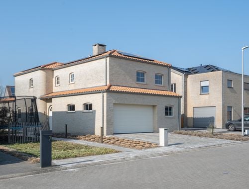                                         Eengezinswoning te koop in As, € 505.000
