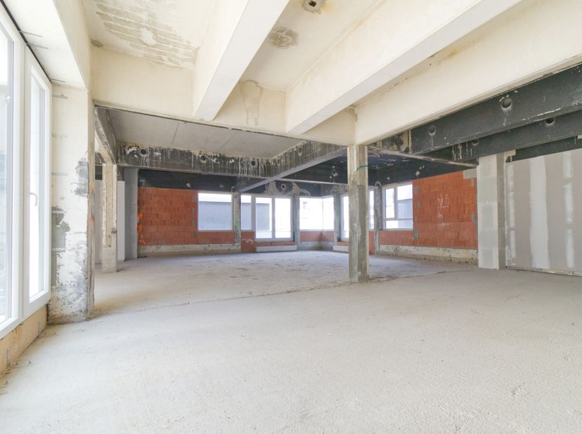A proximité du centre de Wavre, au sein du projet résidentiel neuf &quot;Val Vena&quot; | Espace de bureaux de 186 m² + 22 m² de terrasse | Au rez-de-chaussée |