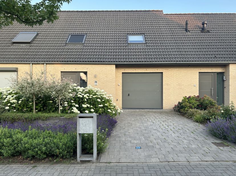 Op zoek naar een instapklare woning met 3 slaapkamers in Kaulille? Dan is deze woning exact wat je zoekt!&lt;br /&gt;
INDELING:&lt;br /&gt;
Gelijkvloers:&lt;br /&gt;
-