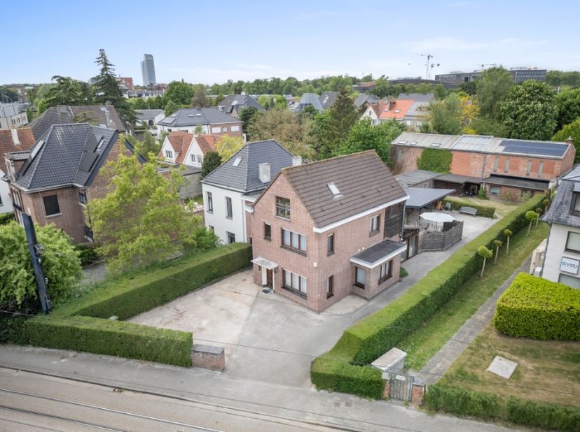 --- NIEUW --- Investeringsopportuniteit; building bestaande uit 3 appartementen!&lt;br /&gt;
&lt;br /&gt;
--&amp;gt; U kan de vastgoedvideo en de verkoopdocumenten va
