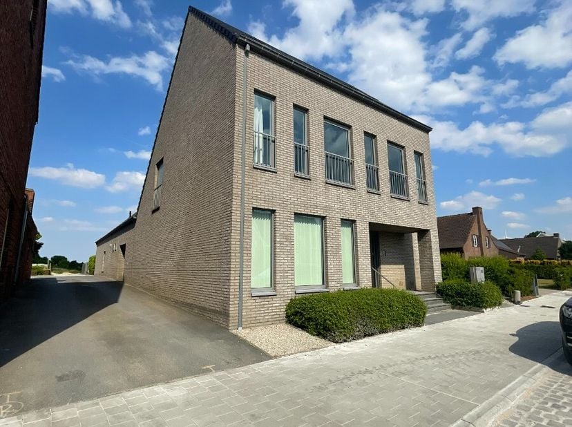 Appartement à louer
                    à 8904 Boezinge